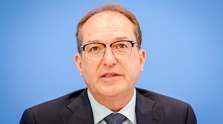 Dobrindt sucht Schulterschluss mit polnischem Amtskollegen. (Archivbild) / Foto: Kay Nietfeld/dpa