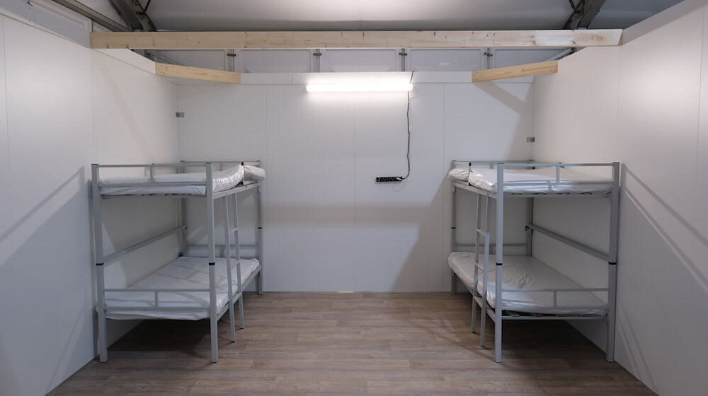 Město Drježdźany zawrěje wjacore azylowe přebywanišća w kontejnerowym wašnju. (Archibvild) / Foto: Sebastian Willnow/dpa