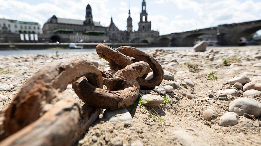 W lěću wjedźe Łobjo horcoty a suchoty husto nisku wodu (archiwny wobraz). / Foto: Sebastian Kahnert/dpa