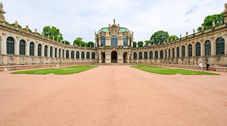 Der Innenhof des Dresdner Zwingers soll bis Ende August wie neu sein.  / Foto: Robert Michael/dpa