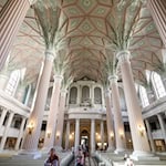 Die Nikolaikirche in Leipzig gehört zu den regelmäßig geöffneten Kirchen in Sachsen (Archivbild) / Foto: Jan Woitas/dpa-Zentralbild/dpa