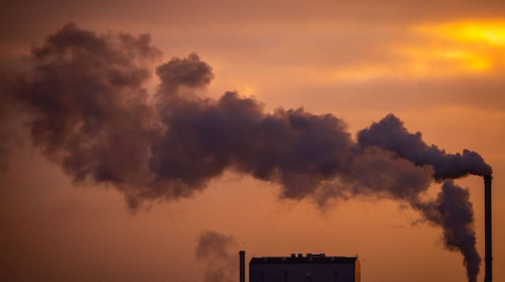 Kretschmer pide que se ajusten los objetivos climáticos de Alemania. (Imagen simbólica) / Foto: Jens Büttner/dpa