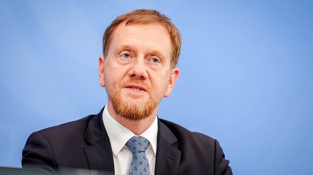 «Jetzt kommt es darauf an, dass die Mittel unbürokratisch, zielgerichtet und schnell vor Ort ankommen – zum Nutzen der Menschen in unserem Land», betonte Kretschmer. (Archivfoto) / Foto: Kay Nietfeld/dpa