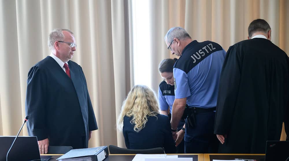 Ein Jogger wurde in Klipphausen überfahren - Die Witwe bestreitet den Mordvorwurf vor Gericht.  / Foto: Robert Michael/dpa