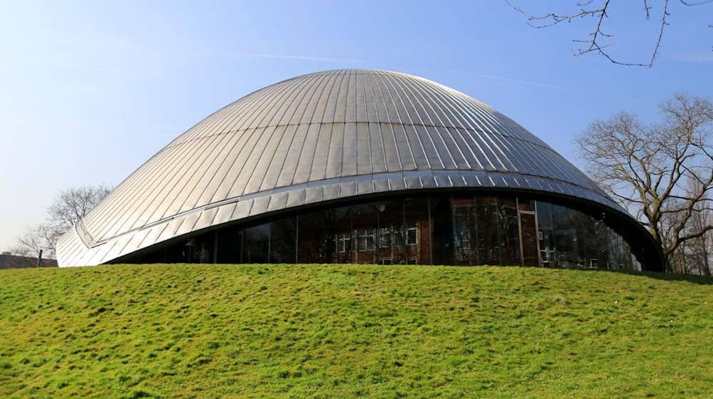 The Bochum Planetarium will bring space to life on July 5. (Archive image) / Photo: picture alliance / dpa