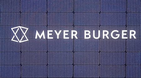Nach der Insolvenz stehen die deutschen Standorte des Solarherstellers Meyer Burger vor einer ungewissen Zukunft (Archivbild). / Foto: Hendrik Schmidt/dpa-Zentralbild/dpa