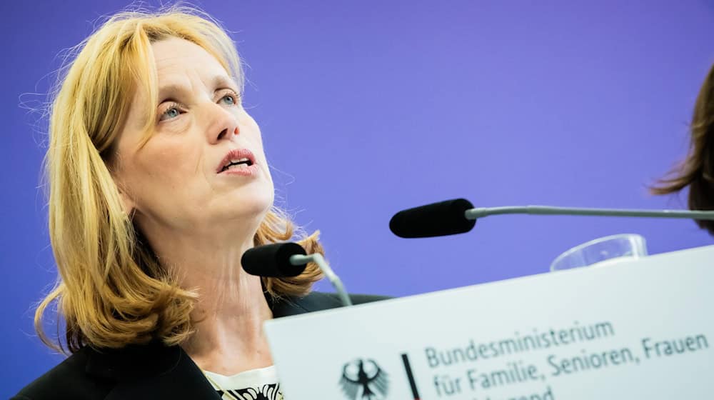 Federal Minister for Family Affairs Karin Prien points out that the daycare situation in Germany varies greatly from region to region. (Archive photo) / Photo: Christoph Soeder/dpa