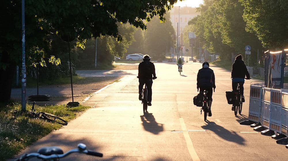 Leipzig gehört bundesweit zu den fahrradfreundlichsten Großstädten mit mehr als 500.000 Einwohnern. (Archivbild) / Foto: Sebastian Willnow/dpa