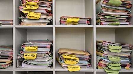 Das sächsische Kabinett hat ein Maßnahmenpaket zum Bürokratieabbau auf den Weg gebracht (Symbolbild). / Foto: Patrick Pleul/dpa