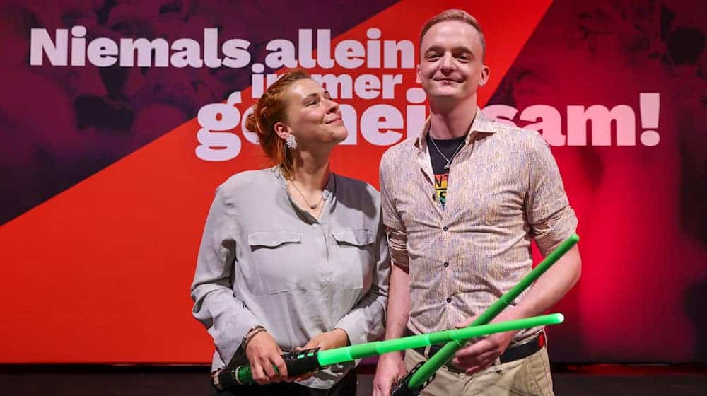 Anja Eichhorn y Marco Böhme son los nuevos presidentes estatales del Partido de la Izquierda Sajona. / Foto: Jan Woitas/dpa