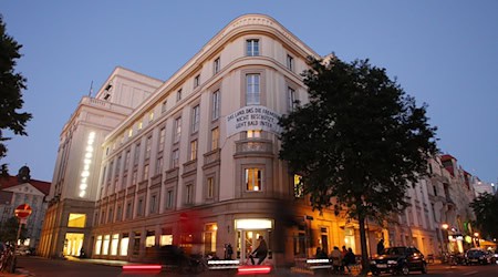 Через ремонт головної сцени Schauspiel Leipzig все ще виступає на аграрному майданчику до кінця жовтня. (Архівне зображення) / Фото: picture alliance / dpa