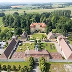 Schloss Rammenau gilt als Geheimtipp unter Sachsens Schlössern und hat eine neue Dauerausstellung. / Foto: Sebastian Kahnert/dpa