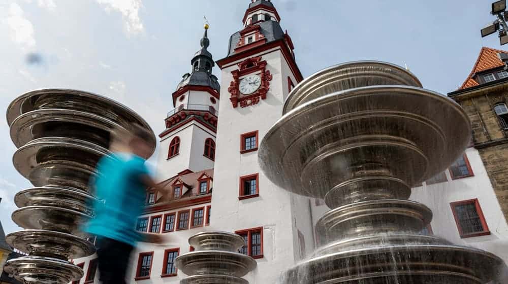 Chemnitz, together with Plauen, performs best in the Saxony comparison. (Symbolic image) / Photo: Hendrik Schmidt/dpa