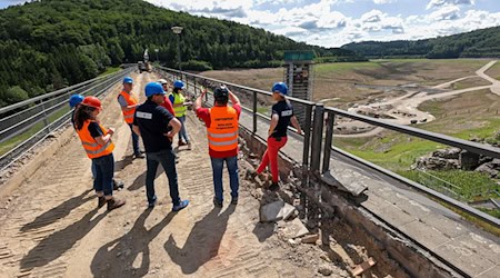Die Talsperre Lichtenberg soll für rund 30 Millionen Euro saniert werden. / Foto: Jan Woitas/dpa