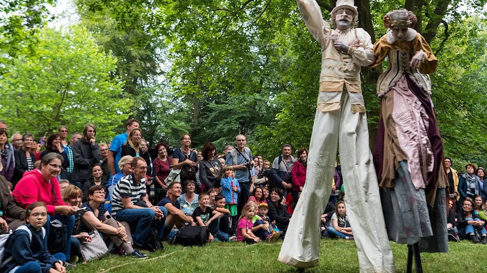 Theater in the open air: the international street theater festival will take place in Görlitz over three days from Thursday. (Archive photo) / Photo: Monika Skolimowska/dpa