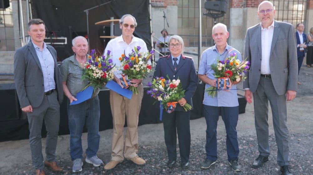 V.l.n.r.: Bürgermeister Markus Renner, Peter Hänke, Dietrich Frank, Manuela Baumgart, Jörg Adler, Oberbürgermeister Olaf Raschke  Foto: Stadt Meißen