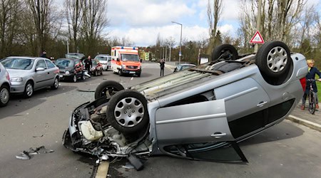 Symbolbild Verkehrsunfall / pixabay garten-gg