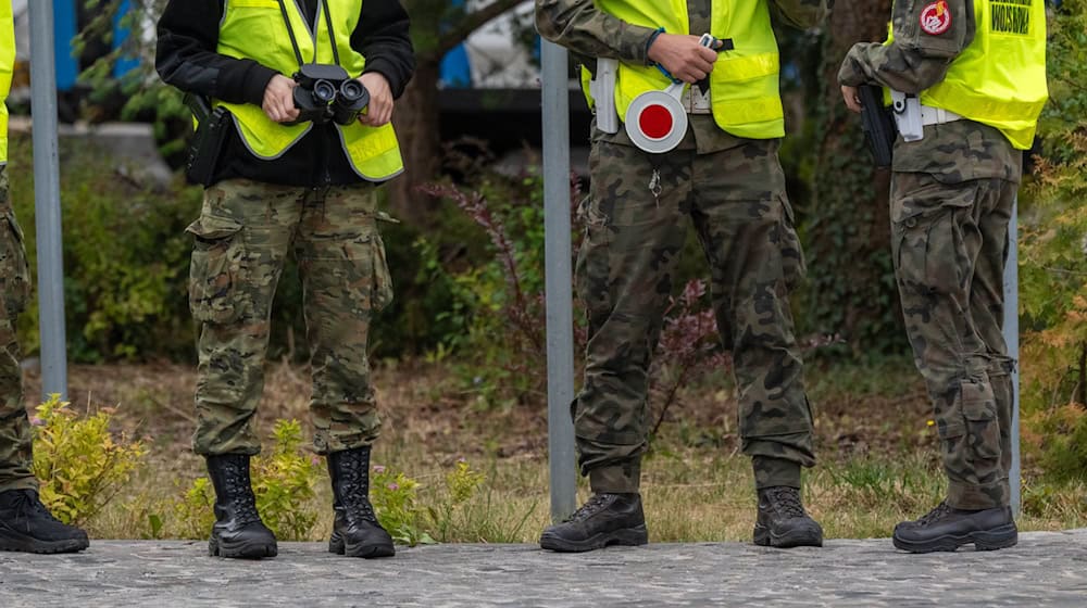 Seit Mitternacht werden in Polen die Grenzübergänge kontrolliert.  / Foto: Stefan Sauer/dpa