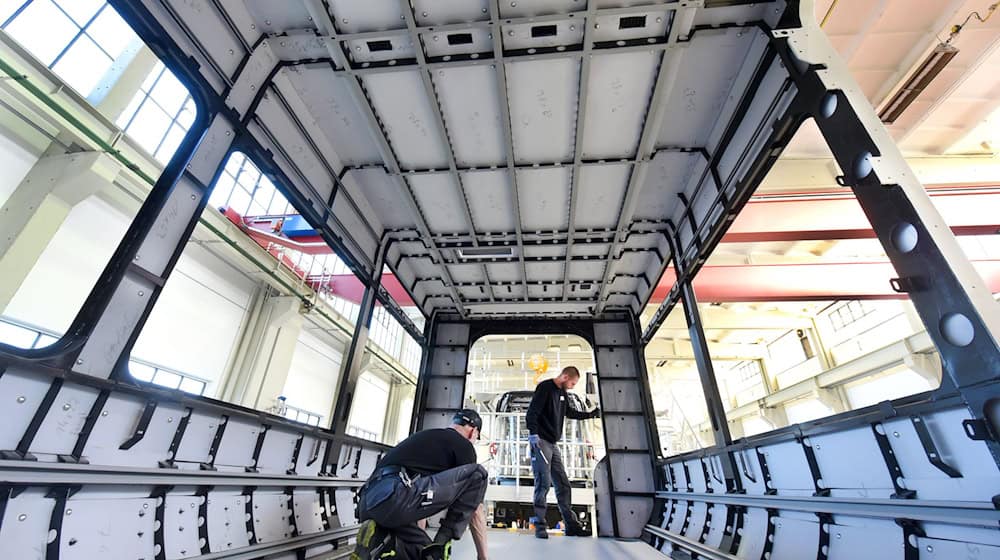 Tramwajkotwarc Wjesołe hlada hlada w próstwje wo insolwencu z běžnej produkciju. (Archivbild) / Foto: Waltraud Grubitzsch/dpa-Zentralbild/dpa