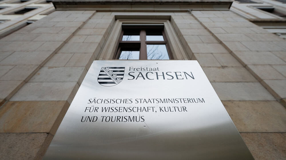 Das Ministerium für Wissenschaft sieht großen Erfolg für die sächsische Spitzenforschung. (Archivbild) / Foto: Robert Michael/dpa