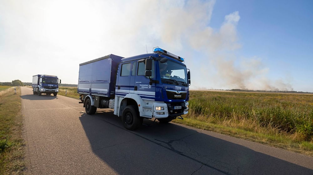 Das THW (Technisches Hilfswerk) unterstützt die Feuerwehr in den Waldbrandgebieten in Sachsen und Thüringen. (Archivbild) / Foto: Daniel Wagner/dpa