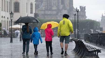 Ein Tiefdruckgebiet bringt feuchte Luft und instabile Wetterverhältnisse. / Foto: Sebastian Kahnert/dpa
