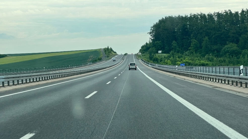 Auf der Autobahn. Foto: Ulf Mallek