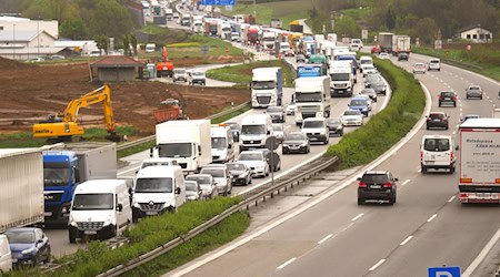 Symbolbild Fahrbahnerneuerung / pixabay MonikaP