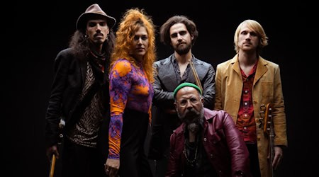 Jamila & The Other Heroes - Copyright Pierre Beecroft