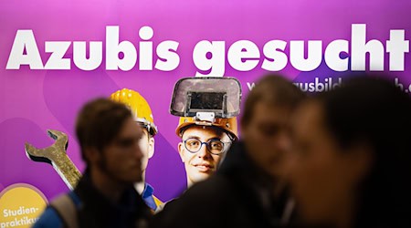 In Sachsen sind noch rund 8.000 Lehrstellen unbesetzt. (Archivbild) / Foto: Sebastian Kahnert/dpa