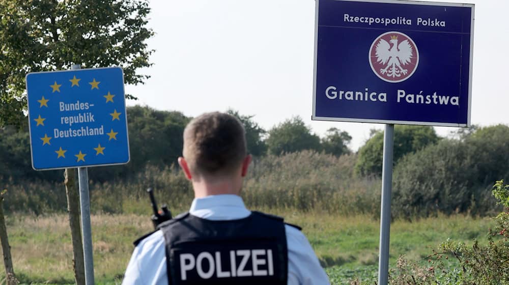 As a countermeasure to German controls, the Polish government now also wants to introduce checks. (Archive image) / Photo: Bernd Wüstneck/dpa