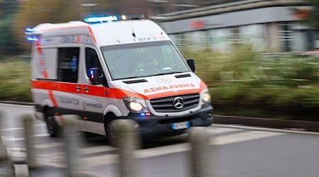 In Rammenau sind vier Menschen bei einem Verkehrsunfall schwer verletzt worden (Symbolbild). / Foto: Jan Woitas/dpa