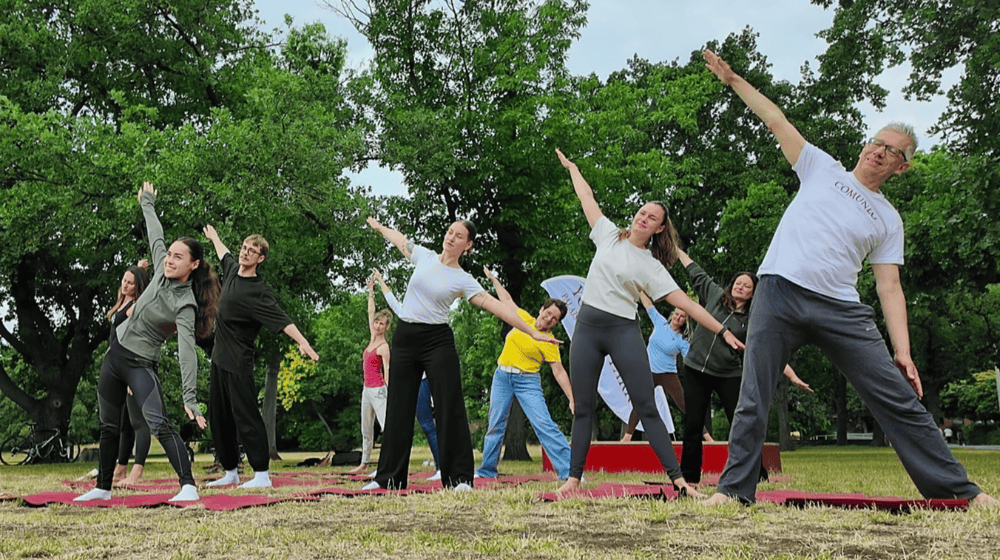 Offizieller Beginn der Yoga-Saison im Alaunpark