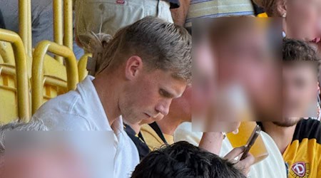 Ein Bild was uns zugeschickt wurde zeigt Jonas Sterner beim Pokalspiel gegen Mainz auf der Tribüne. (Bild: Privataufnahme)