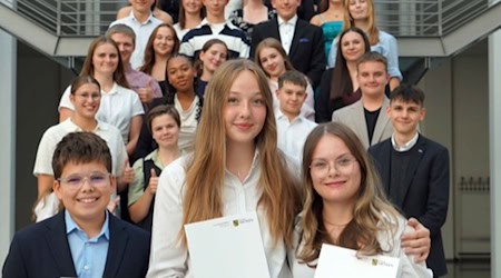 Große Freude bei den Stipendiaten. Foto: Kultusministerium