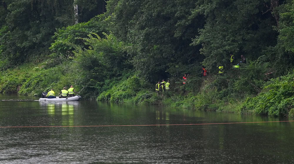 Die Bergungsarbeiten an der Mulde sind abgeschlossen.  / Foto: Heiko Rebsch/dpa