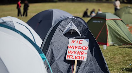 Zwjazkarstwo Sahra Wagenknecht w Sakskej wotpokazuje znowazarjadowanje woborneje winowatosće w Němskej (symbolowy wobraz). / Foto: Rolf Vennenbernd/dpa