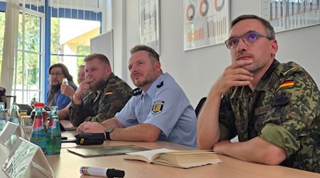 Runder Tisch für die Kommunikation in Krisenlagen. Foto: Bundeswehr/Wendler