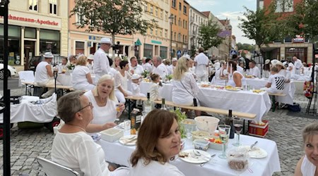 Dinner in Weiß in Meißen. Foto: Stadtverwaltung 