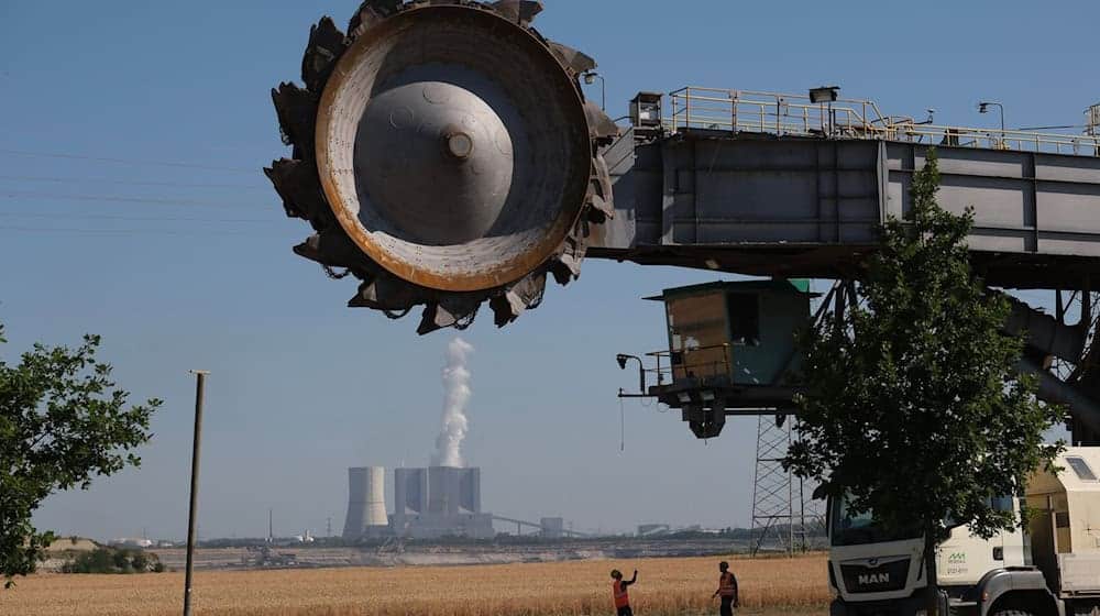 Sakska bruttoprodukowanje je 2023 wo nimale štwórćinu woteběrała - najwjetši podźěl na tym je spad při brunicowej milinje měł. (Archivbild) / Foto: Sebastian Willnow/dpa