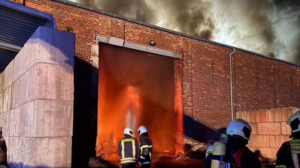 Brand in der Puppenfabrik Nossen vom März. Foto: Feuerwehr 