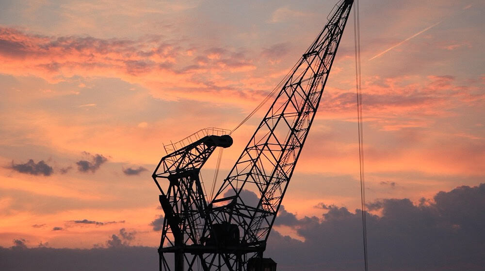 Symbolbild Hafen / pixabay NoName_13