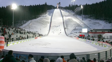 Арена "Фогтланд" у Клінгенталі приймає чемпіонат світу зі стрибків з трампліну з Лейк-Плесіду / Фото: Thomas Eisenhuth/dpa