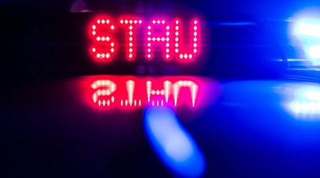 Довші затори на автобанах Саксонії під час свят. (Символічне зображення) / Фото: Robert Michael/dpa