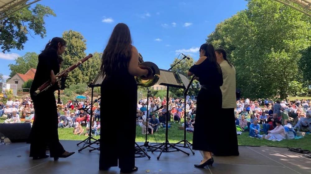 Das Moritzburg Festival für Kammermusik ist am Wochenende mit einem Besucherrekord zu Ende gegangen, 7.300 Fans kamen. (Archivbild) / Foto: Jörg Schurig/dpa-Zentralbild/dpa
