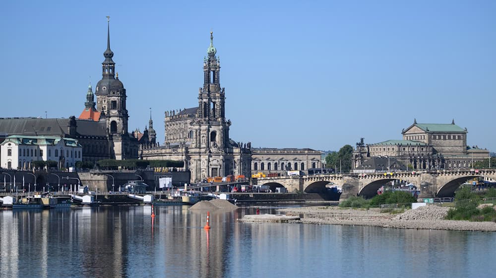 The new Carola Bridge is due to be completed by 2031. / Photo: Robert Michael/dpa