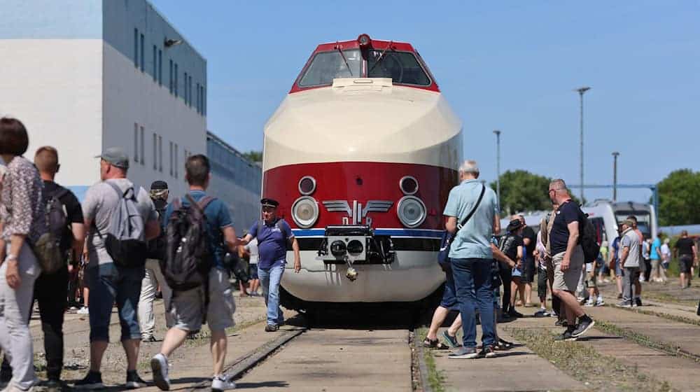 El tren reacondicionado pronto volverá a circular con pasajeros.  / Foto: Matthias Bein/dpa