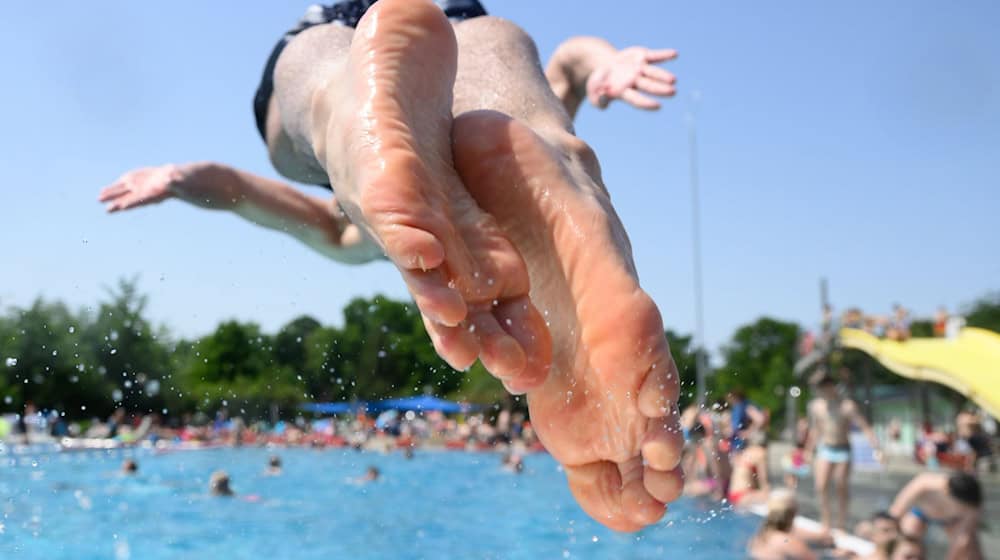 Die Rückkehr des Sommers zum Ferienende kündigt sich an. (Archivbild) / Foto: Robert Michael/dpa
