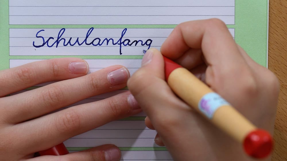 Saxony starts the new school year with an increasing number of pupils (symbolic image). / Photo: Hendrik Schmidt/dpa