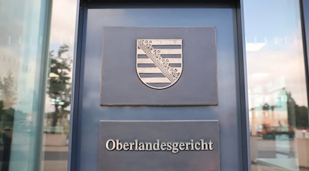 Der Angeklagte soll als Assistent in Krahs Abgeordnetenbüro in Brüssel Informationen gesammelt und an einen chinesischen Geheimdienst weitergegeben haben. (Archivbild) / Foto: Jan Woitas/dpa